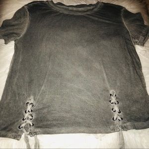 2/20 Mudd Distressed Gray Tee